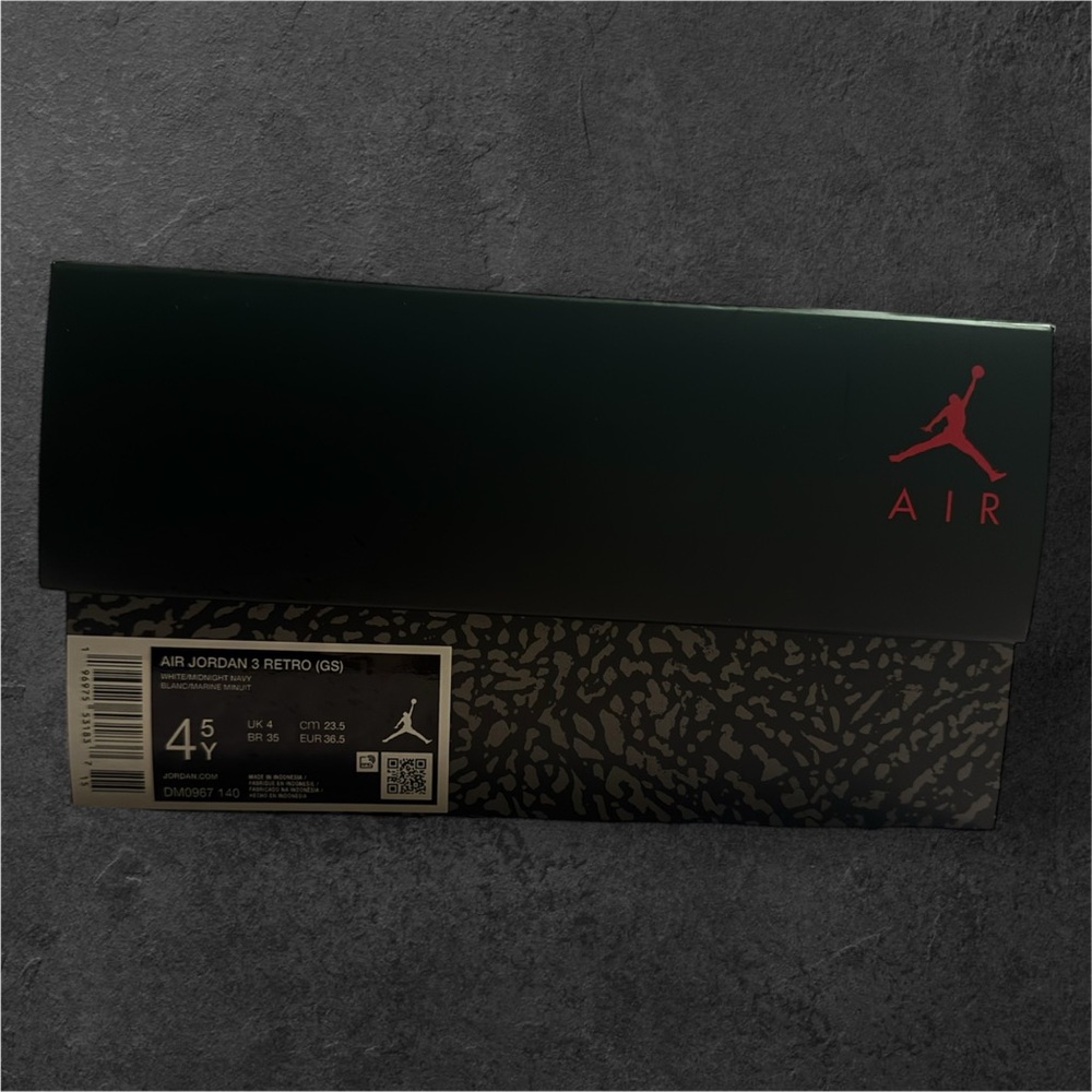 Air Jordan 3 Retro “Midnight Navy” (GS) – Brand New - Picture 7 of 7
